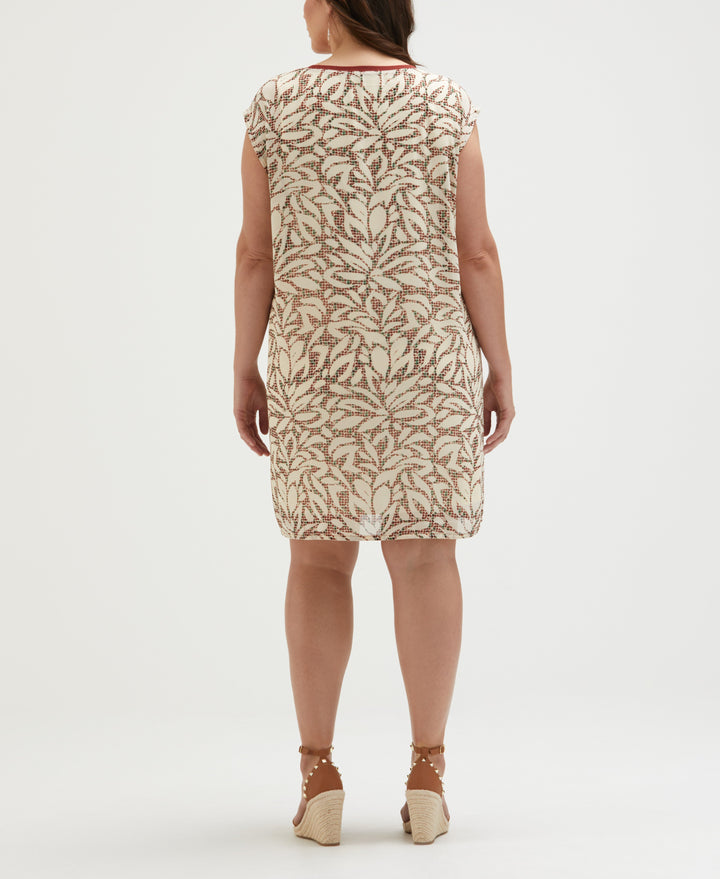 Plus Size Beach Geo Print Relaxed Dress (White Swan) 