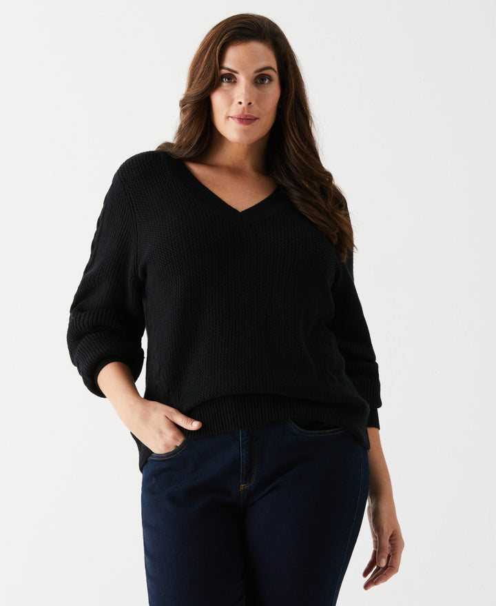 Plus Size Cable Knit V-Neck Sweater (Black) 