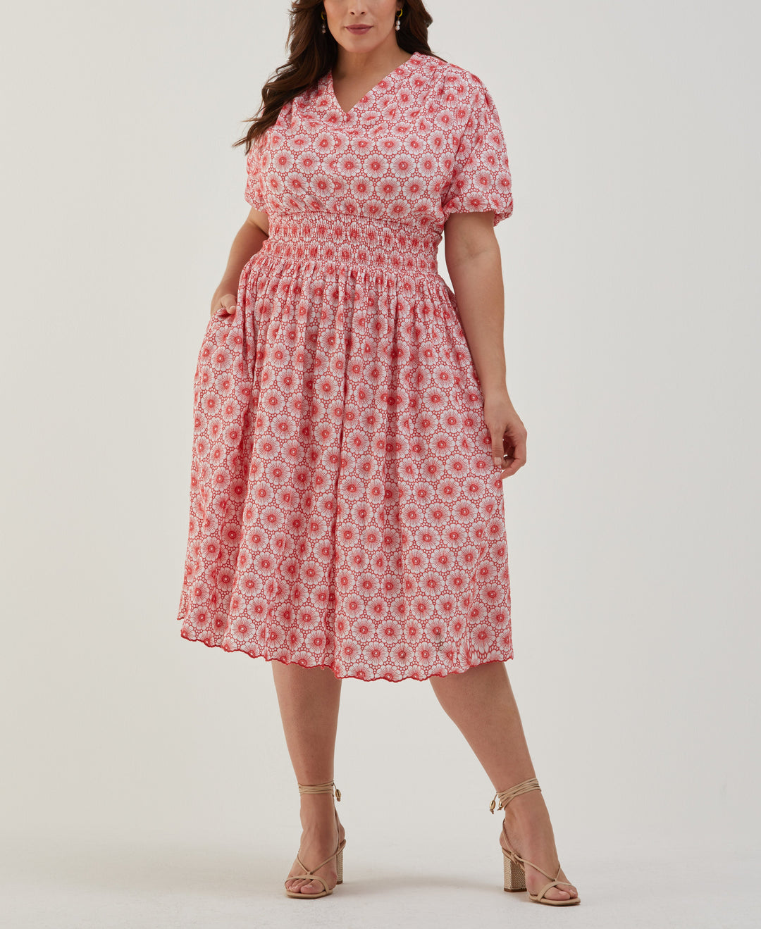 Plus Size Daisy Embroidered Smocked Puff Sleeve Dress (Hibiscus) 