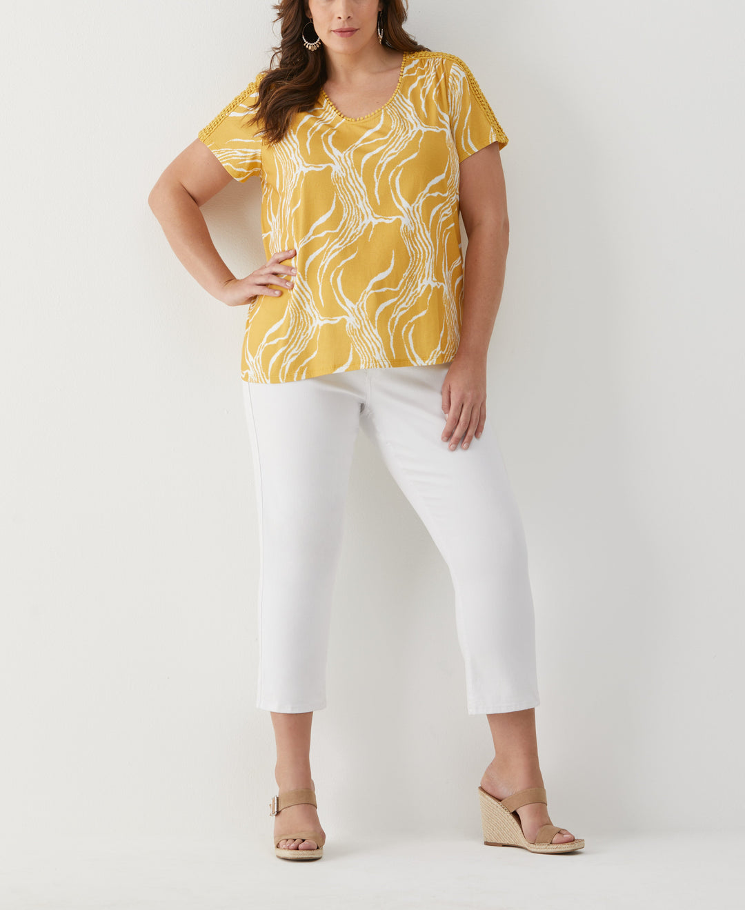 Plus Size Ripple Print Dot Trim Tee (Golden Spice) 