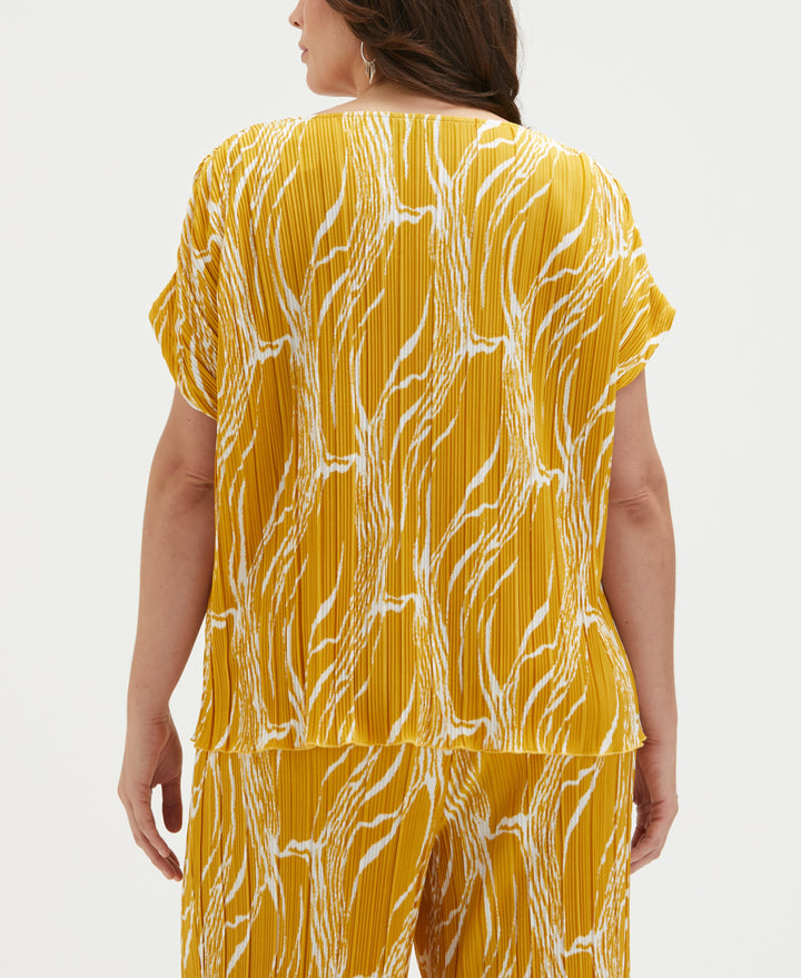 Plus Size Ripple Print V-Neck Plisse Top (Golden Spice) 