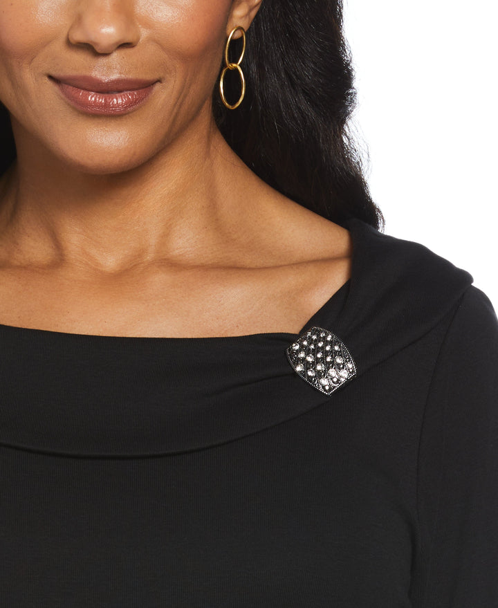 Ribbed Marilyn Neck Top with Decorative Brooch (Black) 