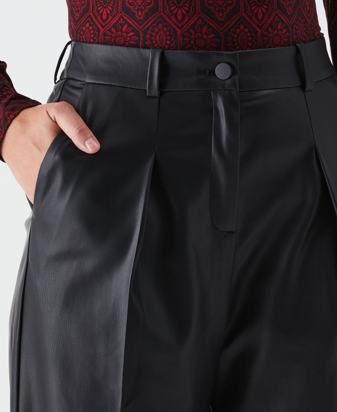 Vegan Leather Wide Leg Pleated Pant (Black) 